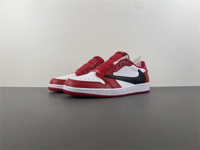 Travis Scott x Air Jordan 1 Low  DM7866-101