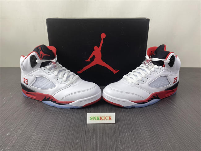 Air Jordan 5 “Fire Red Black Tongue”  HQ7978-101