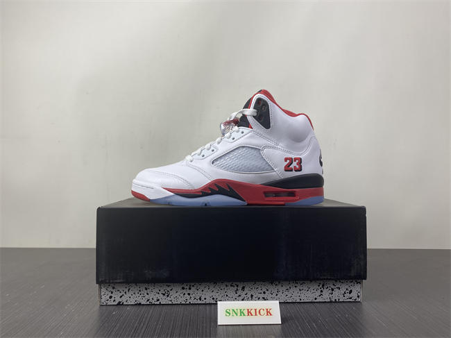 Air Jordan 5 “Fire Red Black Tongue”  HQ7978-101