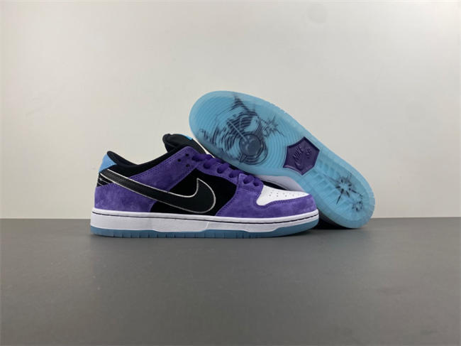 Hayley Wilson x Nike SB Dunk Low  HJ0513-500