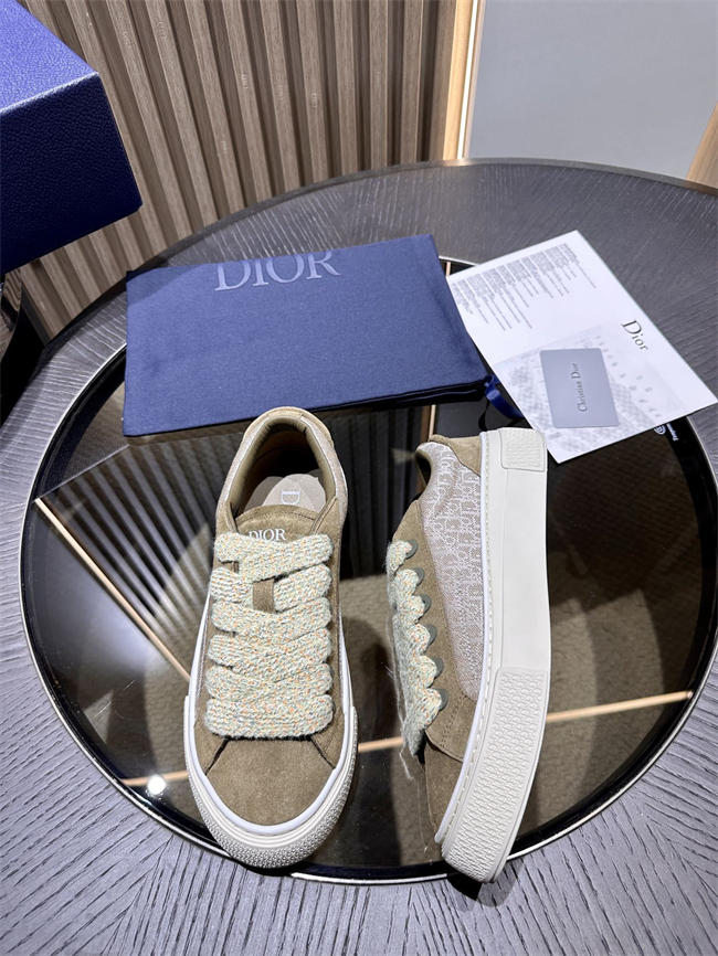 DIOR