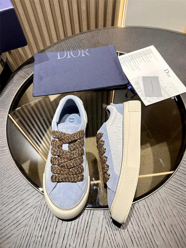 DIOR
