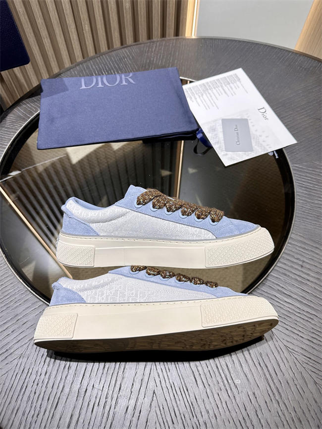 DIOR