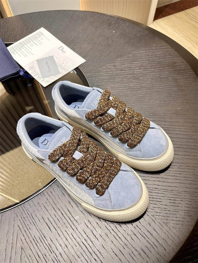 DIOR