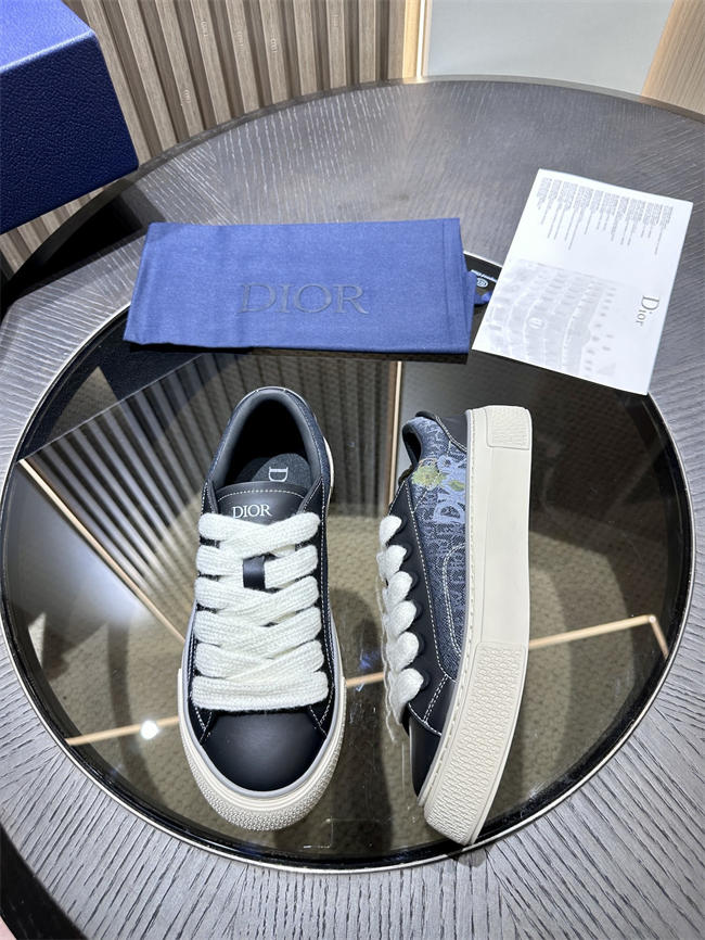 DIOR