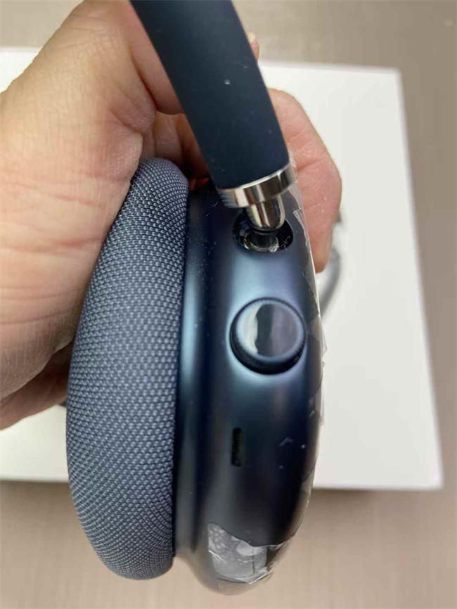 AirPods Max black